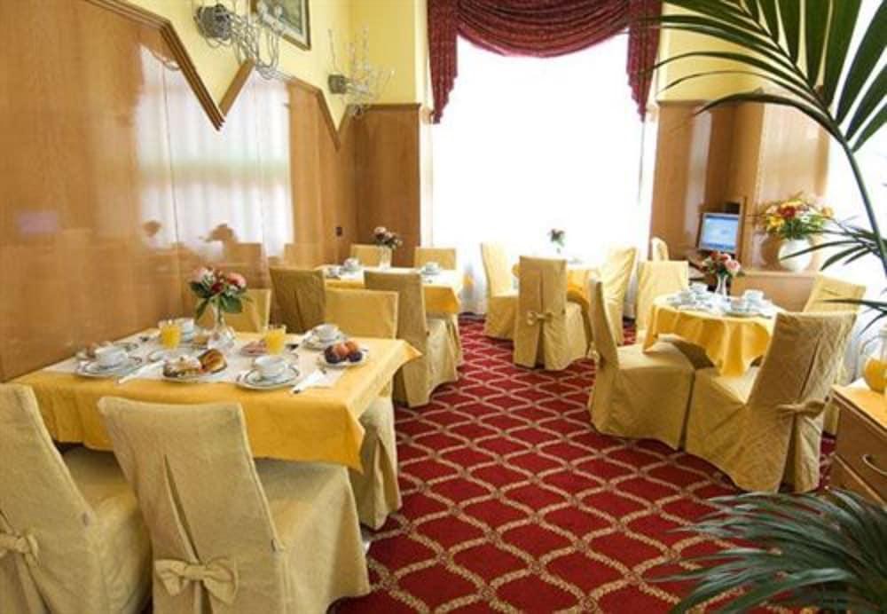 Hotel Cinque Giornate Милан Экстерьер фото