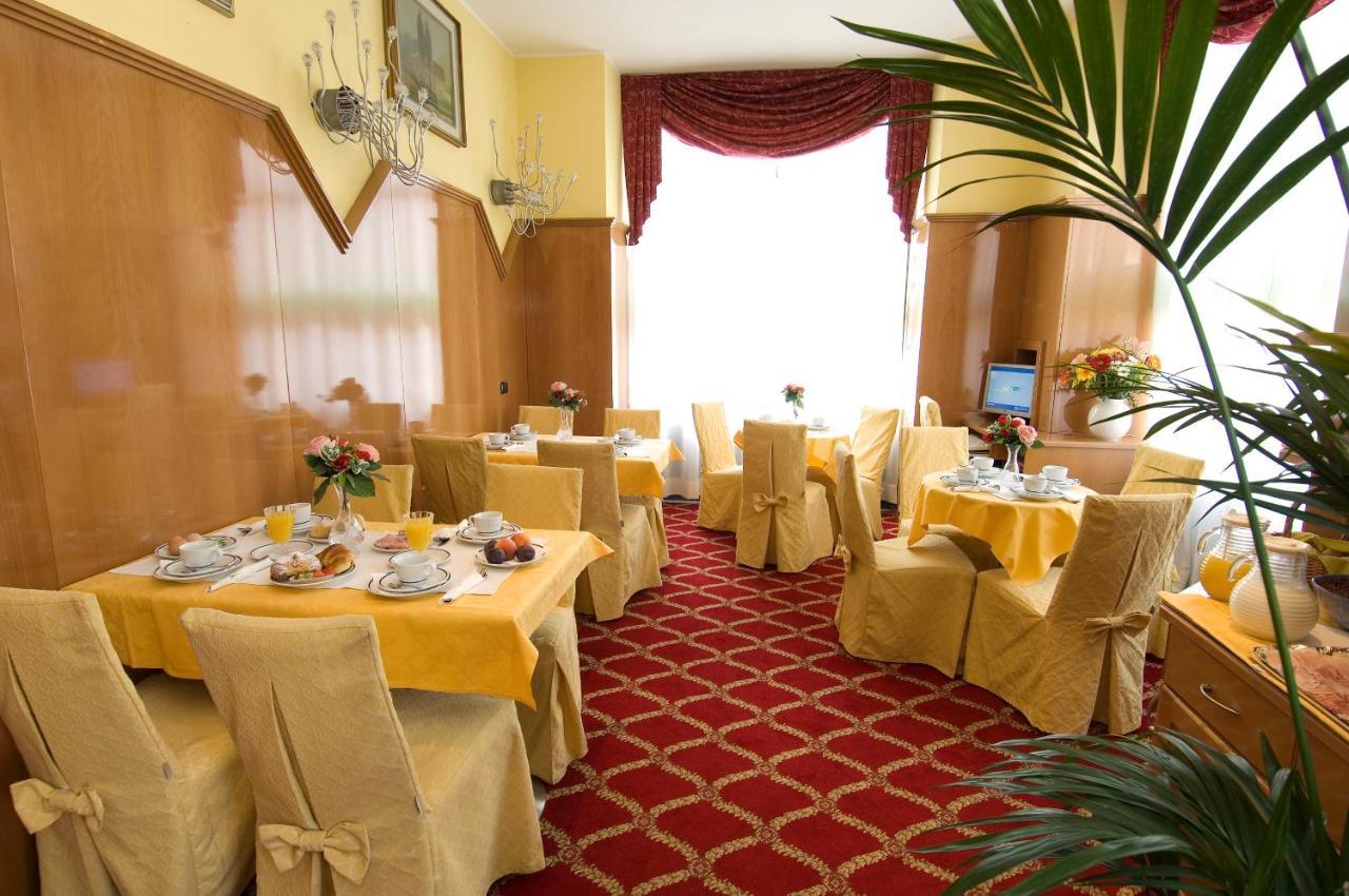 Hotel Cinque Giornate Милан Экстерьер фото